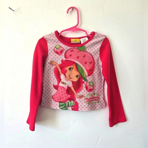 2013 Strawberry Shortcake Girls Pajama Top Shirt Youth Size 4-5 Runs Small Pink - Picture 1 of 6